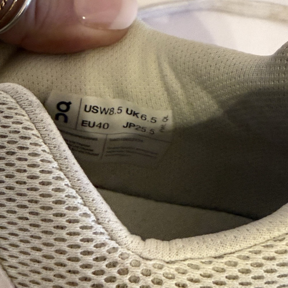 On Cloud The Roger Advantage Sneakers Women's Size 8.5 White & Mauve - Picture 12 of 16